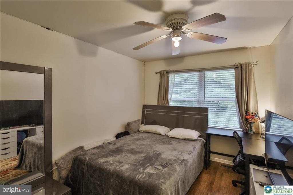 204 Ridings Circle photo 37