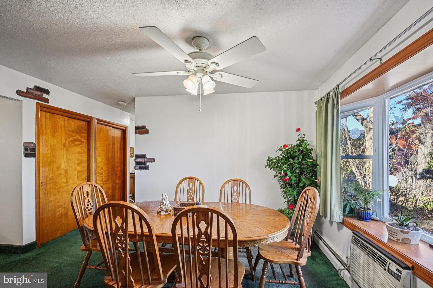 1459 Leicester Place photo 13