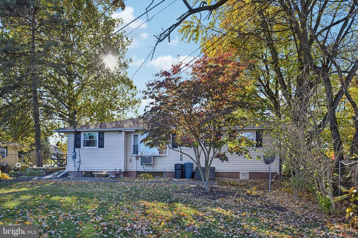 1459 Leicester Place photo 33