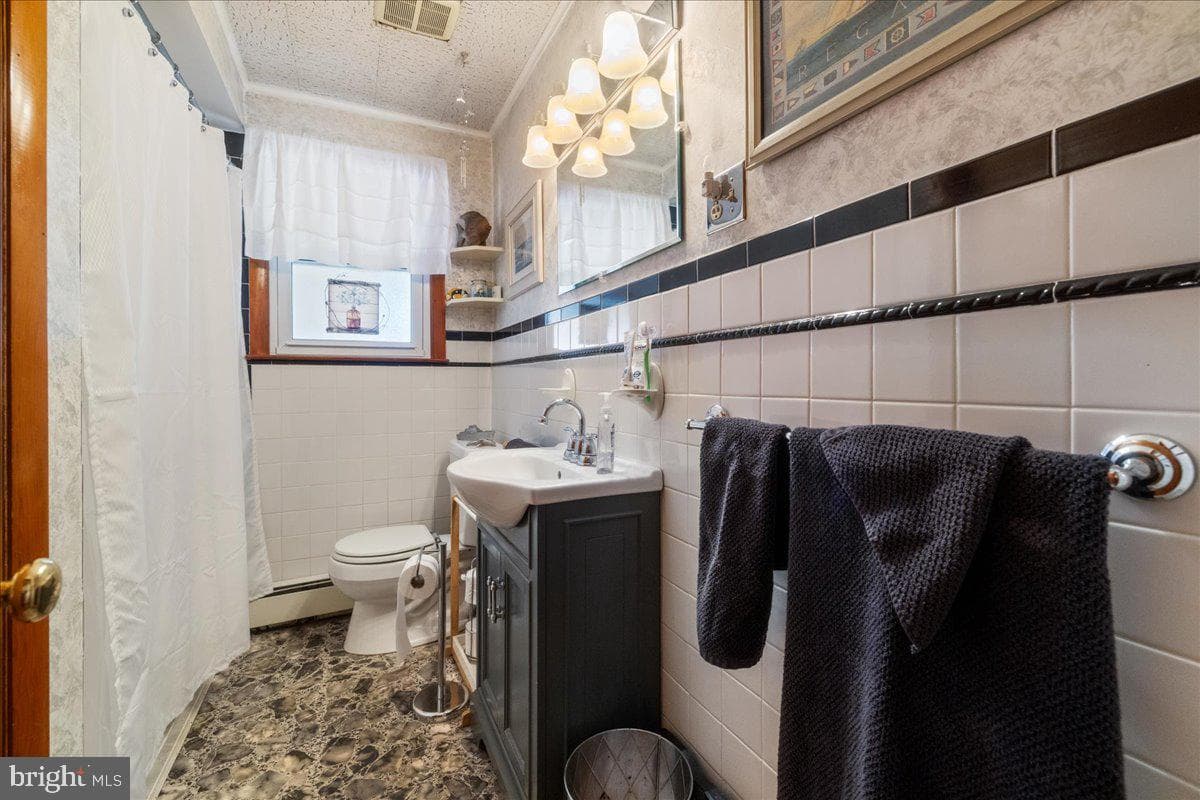 1305 Lehigh Street photo 20