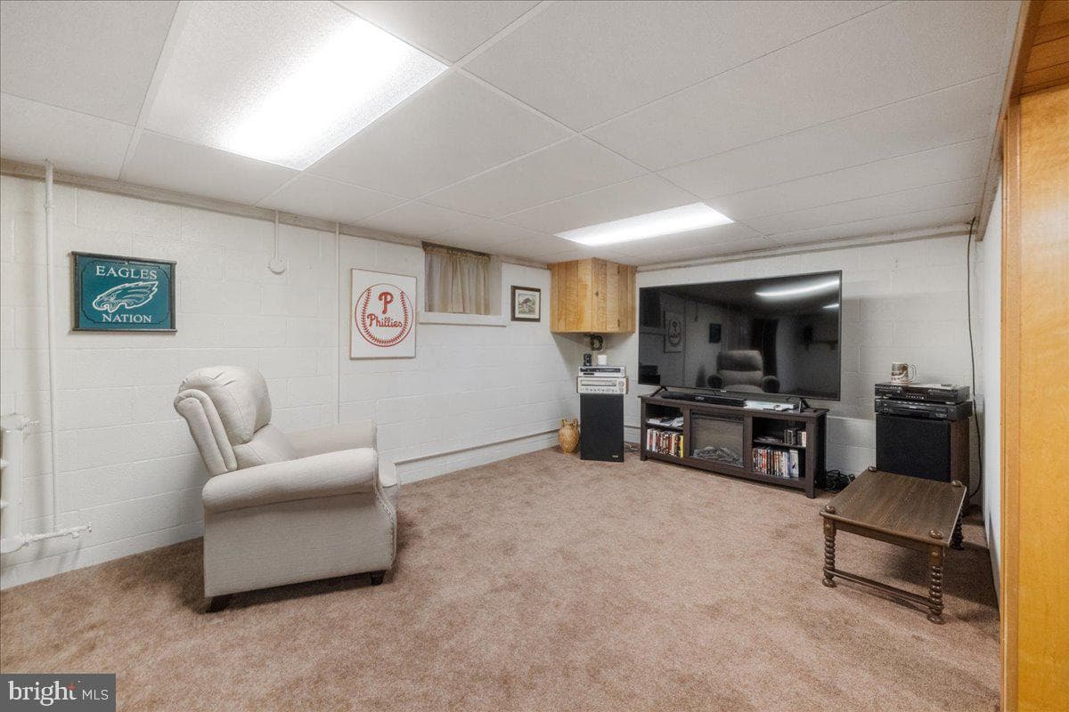 1305 Lehigh Street photo 22