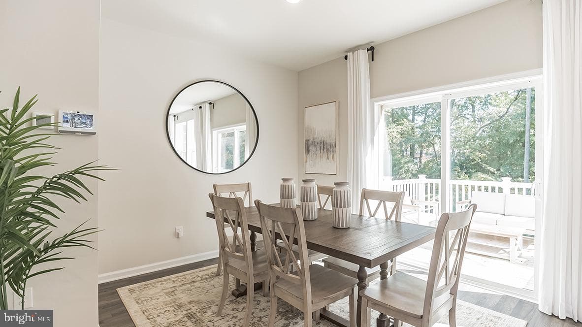 1090 Meadowlark Drive photo 4