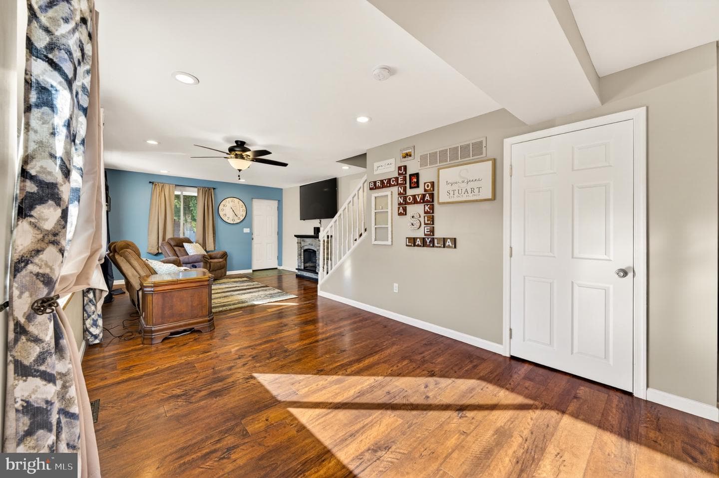309 Delong Avenue photo 13