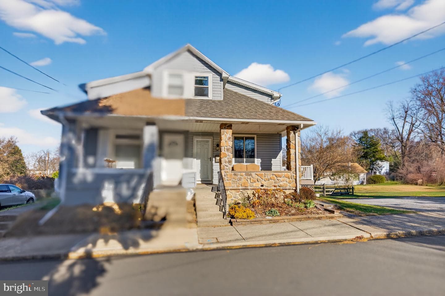 309 Delong Avenue photo 2