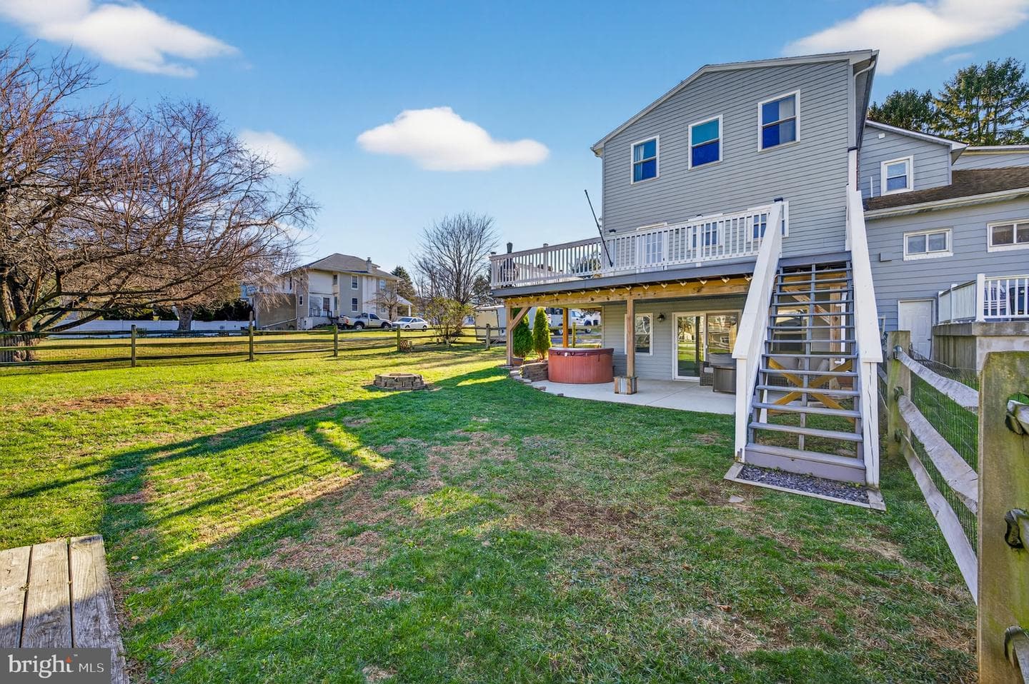 309 Delong Avenue photo 43