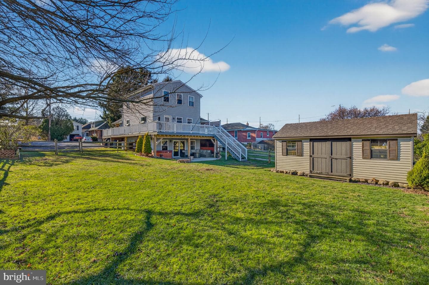 309 Delong Avenue photo 46