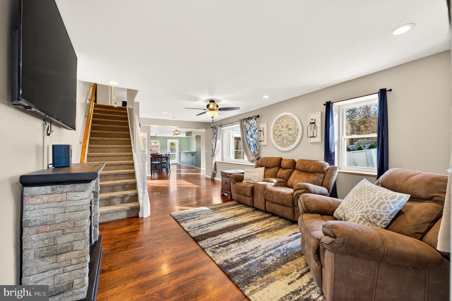 309 Delong Avenue photo 9