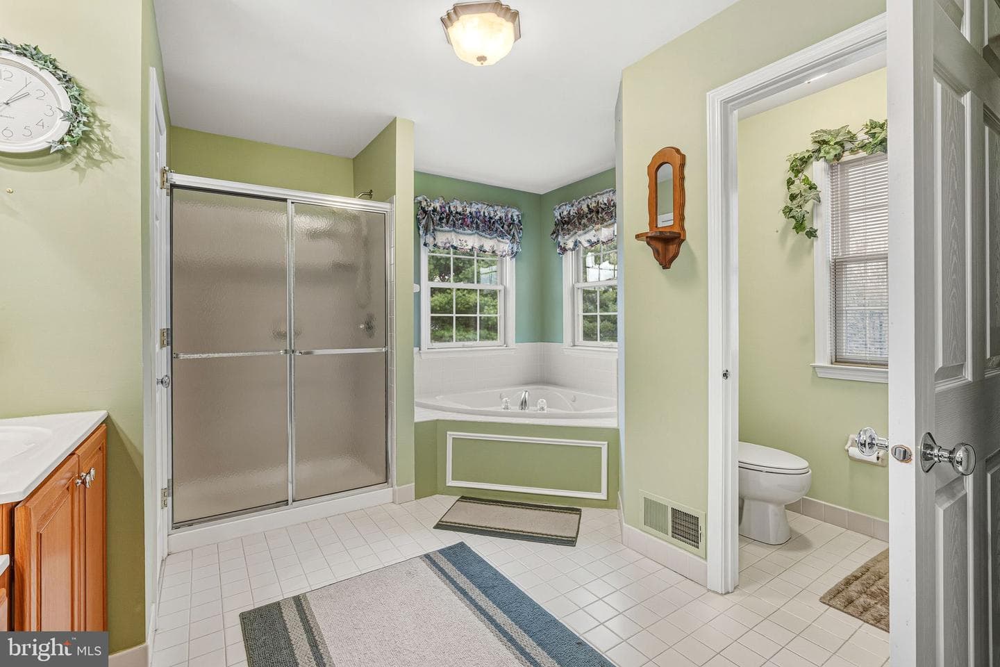 4698 Berwyn Lane photo 28
