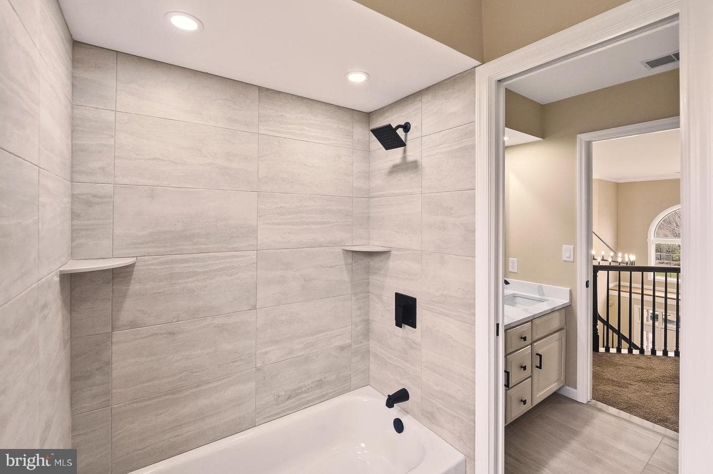 2243 Oakwood Court photo 35