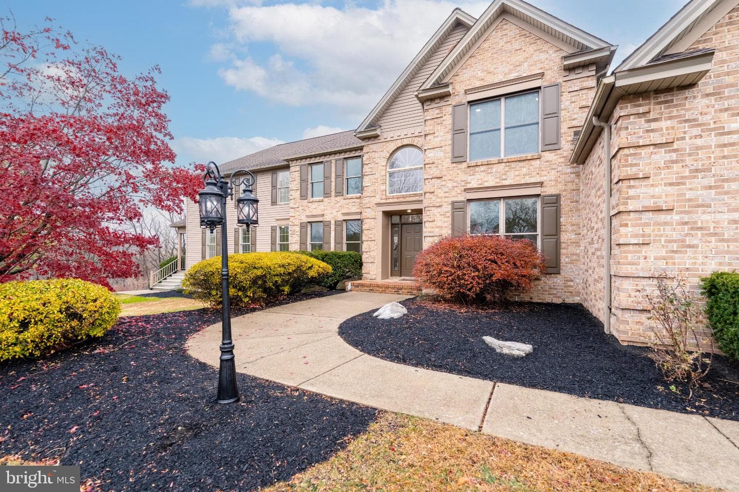 2243 Oakwood Court photo 5