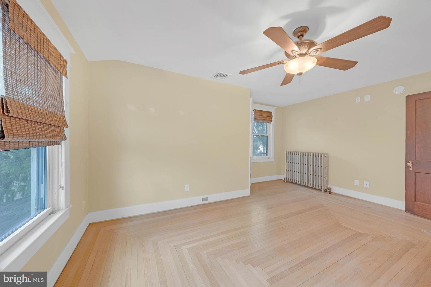 627 Scholl Avenue photo 31