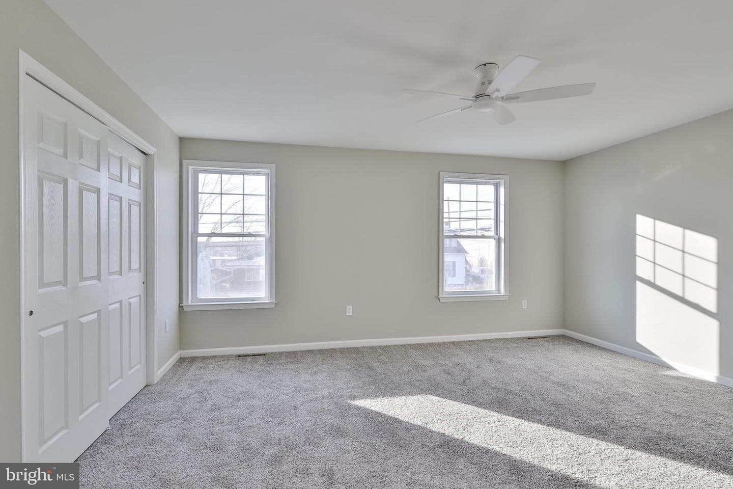 903 N Graham Street photo 32