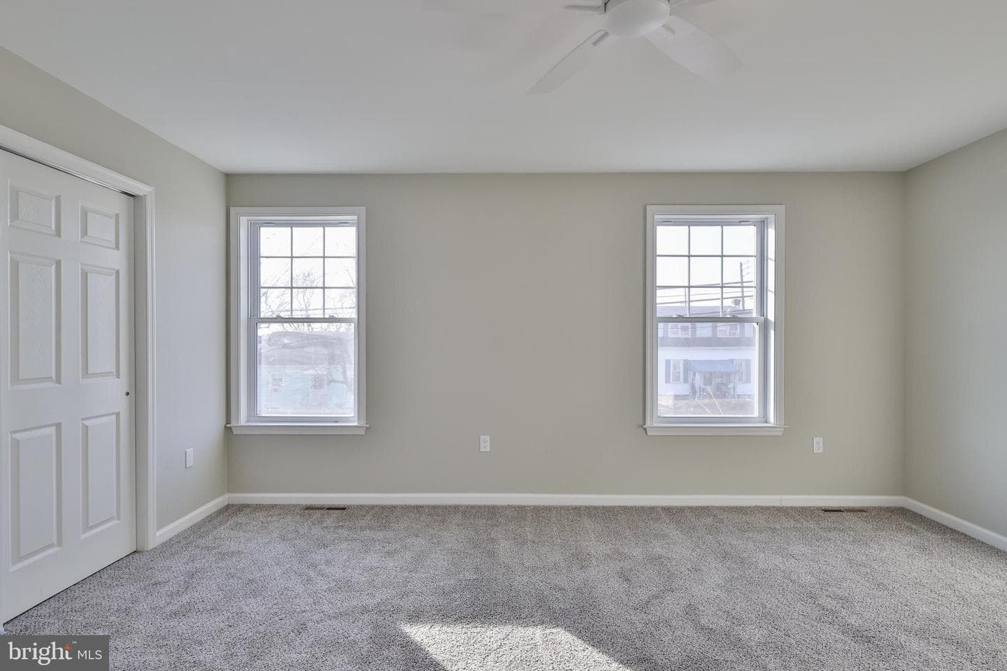 903 N Graham Street photo 33