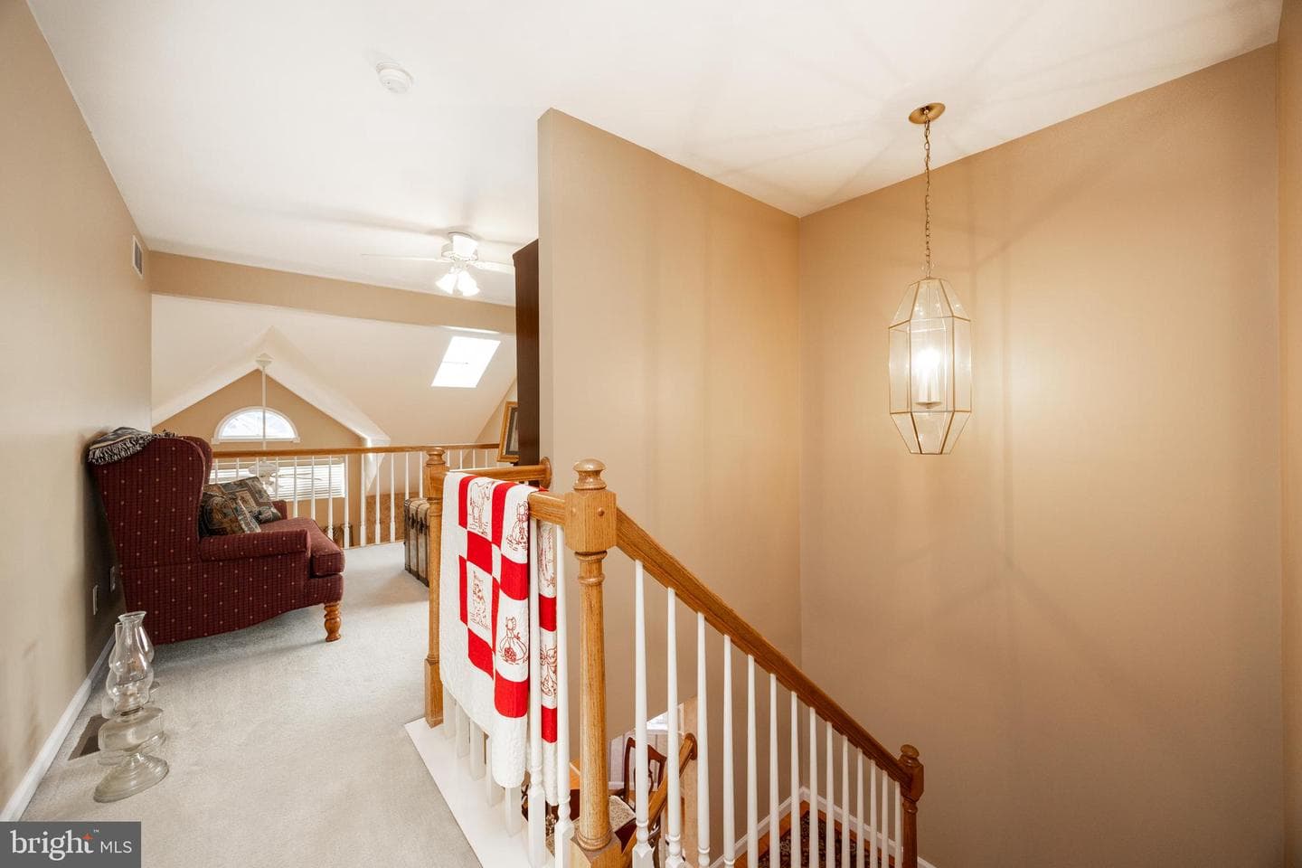 319 Surrey Place photo 20