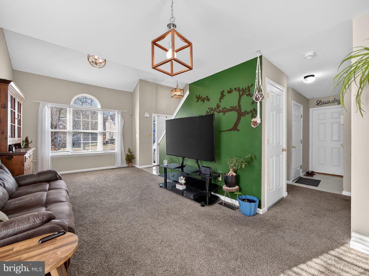 1525 Cambridge Drive photo 12