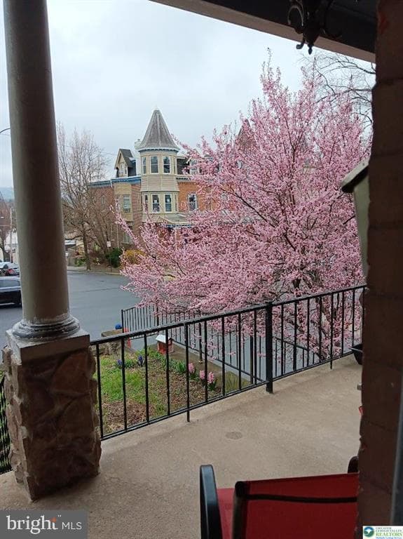 1225 W Walnut photo 27