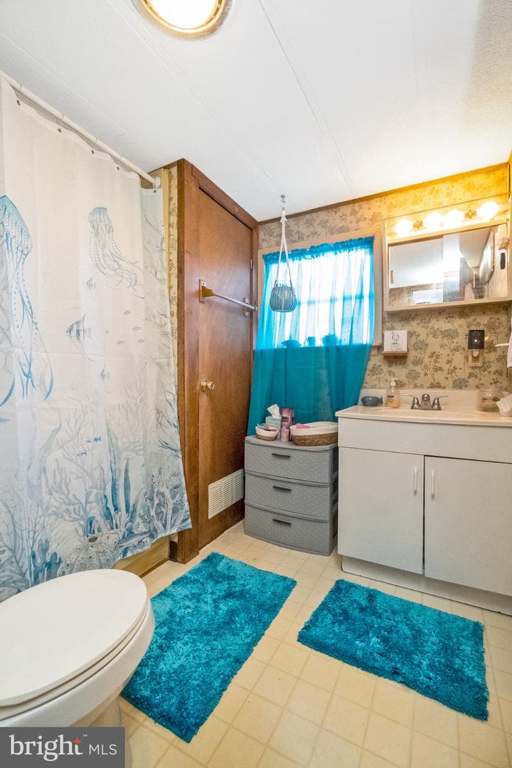 1048 Cedar Street photo 16