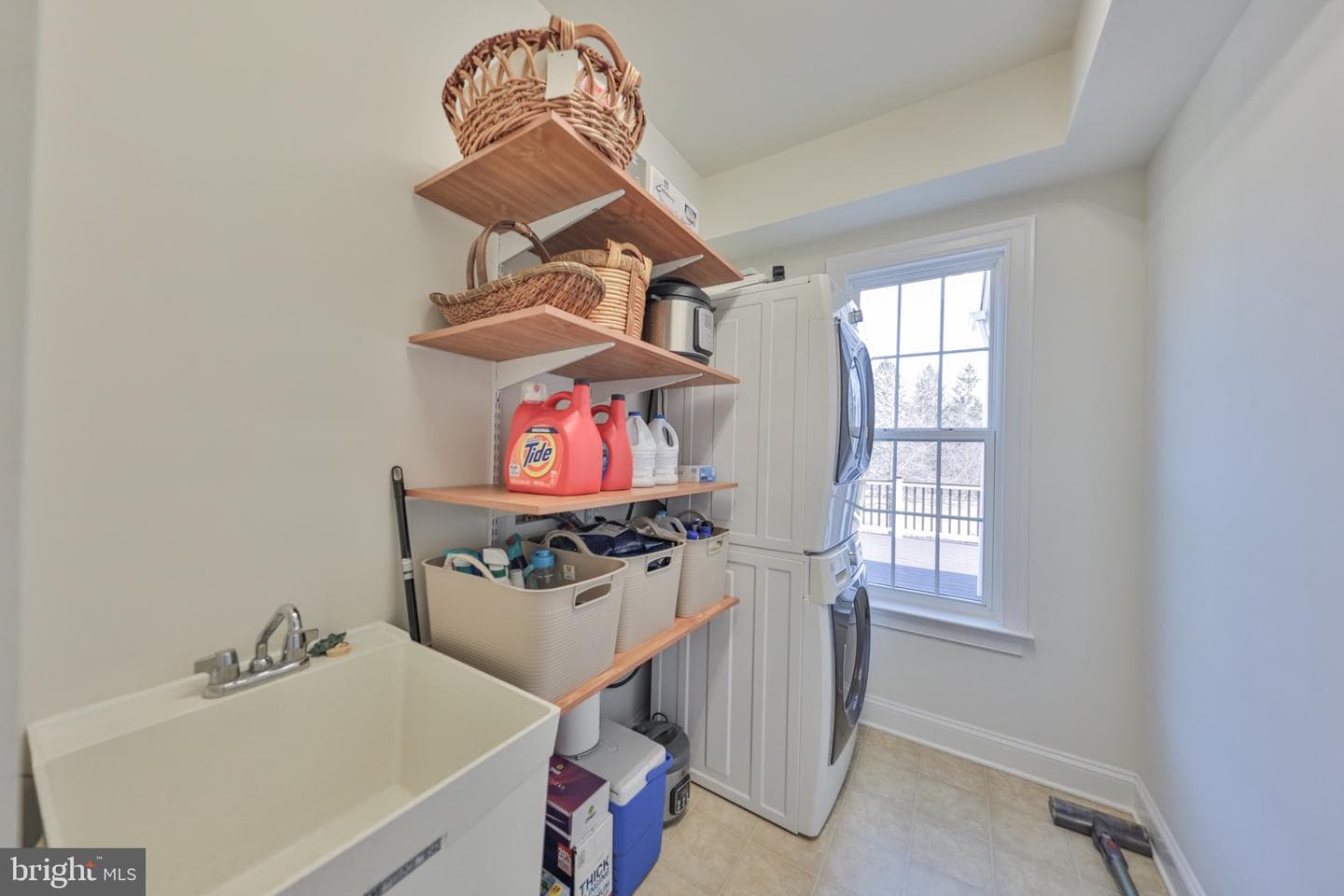 1919 Pembrooke Drive photo 34