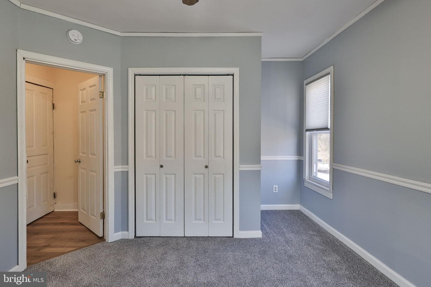 2045 Kenmore Avenue photo 35