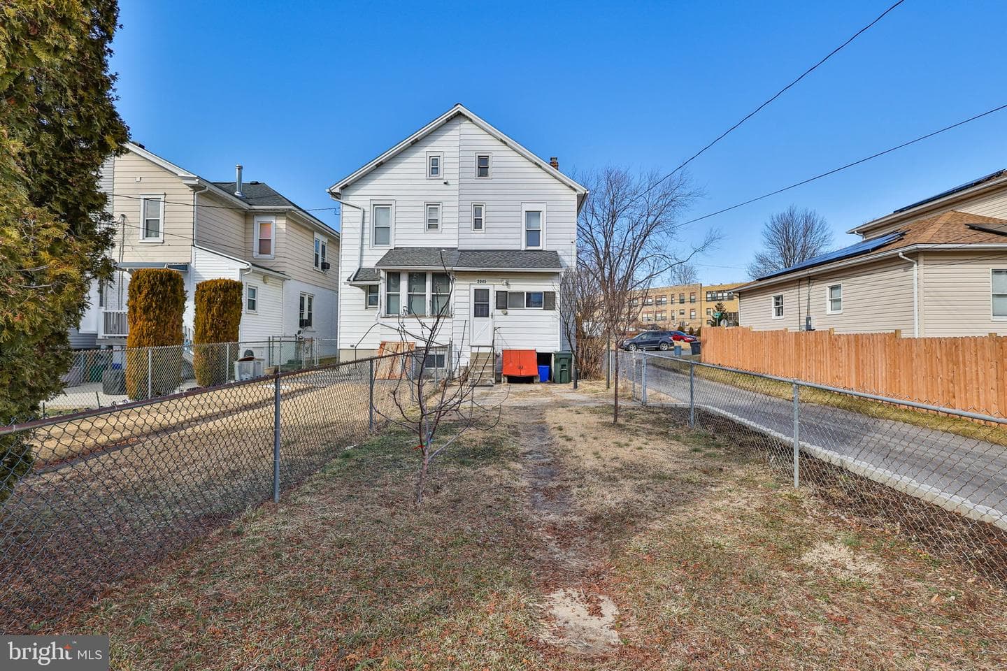 2045 Kenmore Avenue photo 45