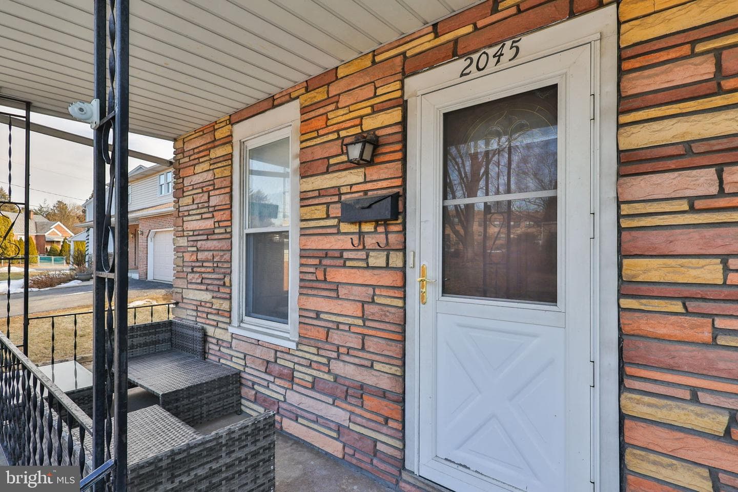 2045 Kenmore Avenue photo 6