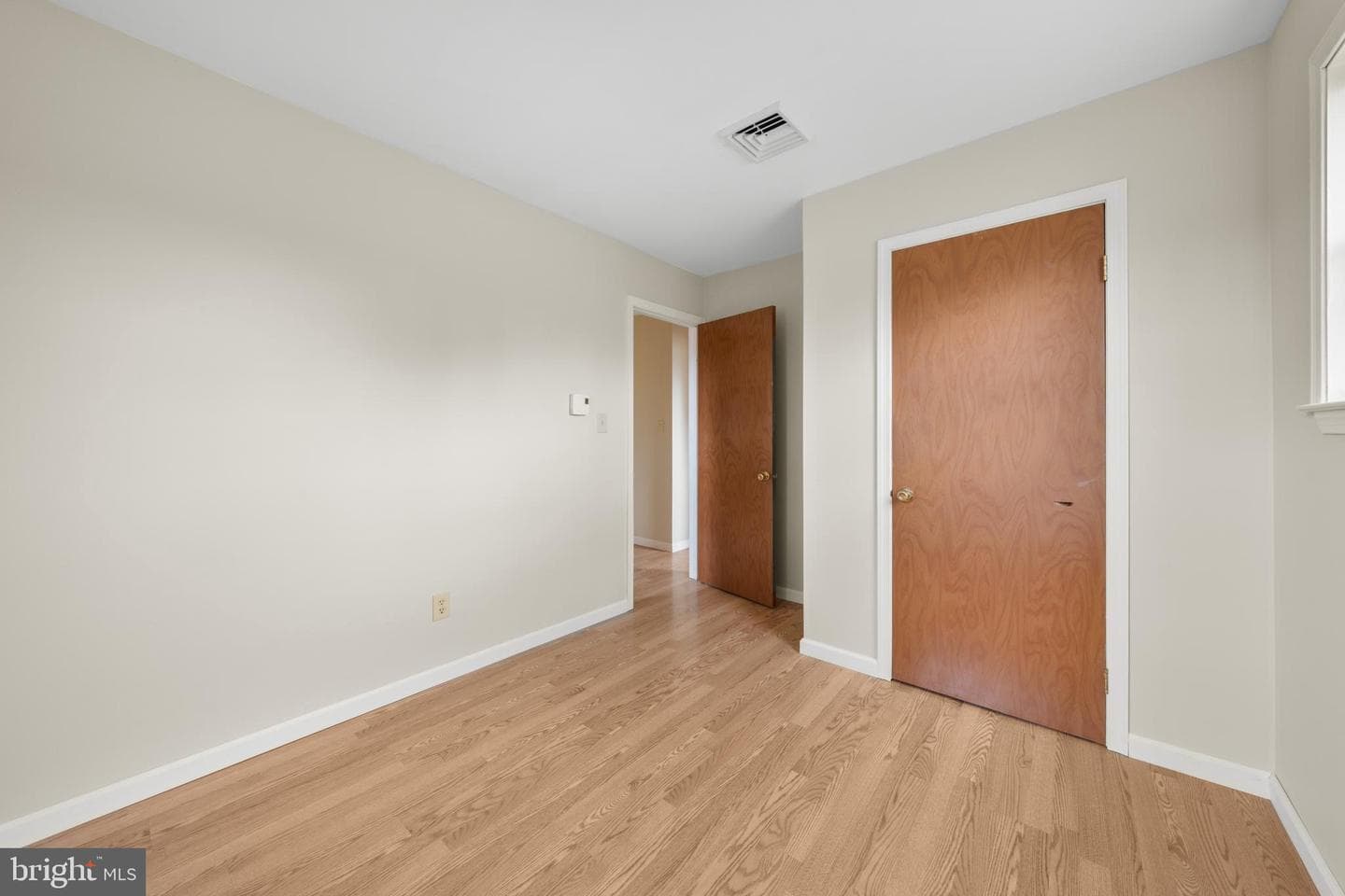 6527 Walnut photo 15