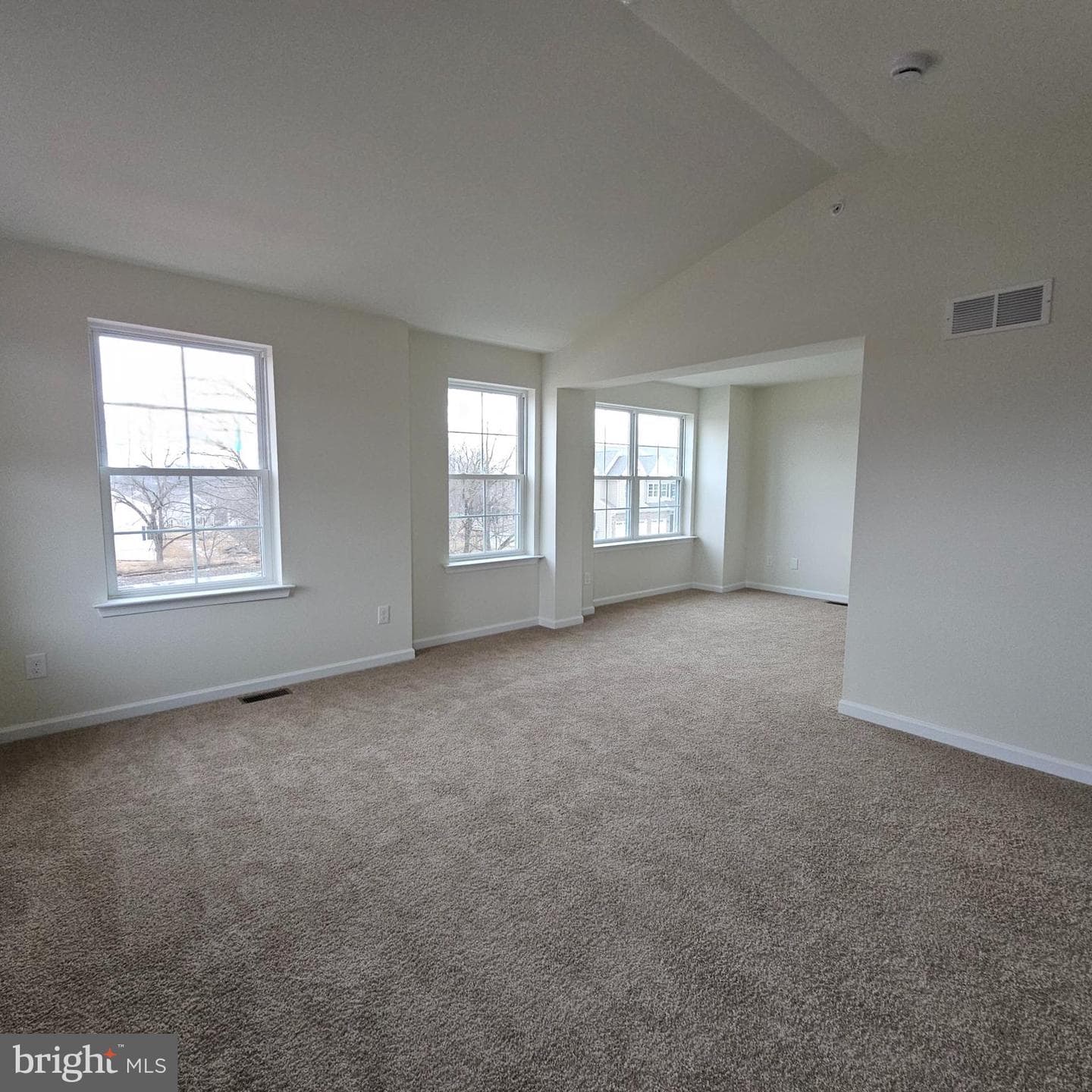 625 Fountain View Circle photo 12