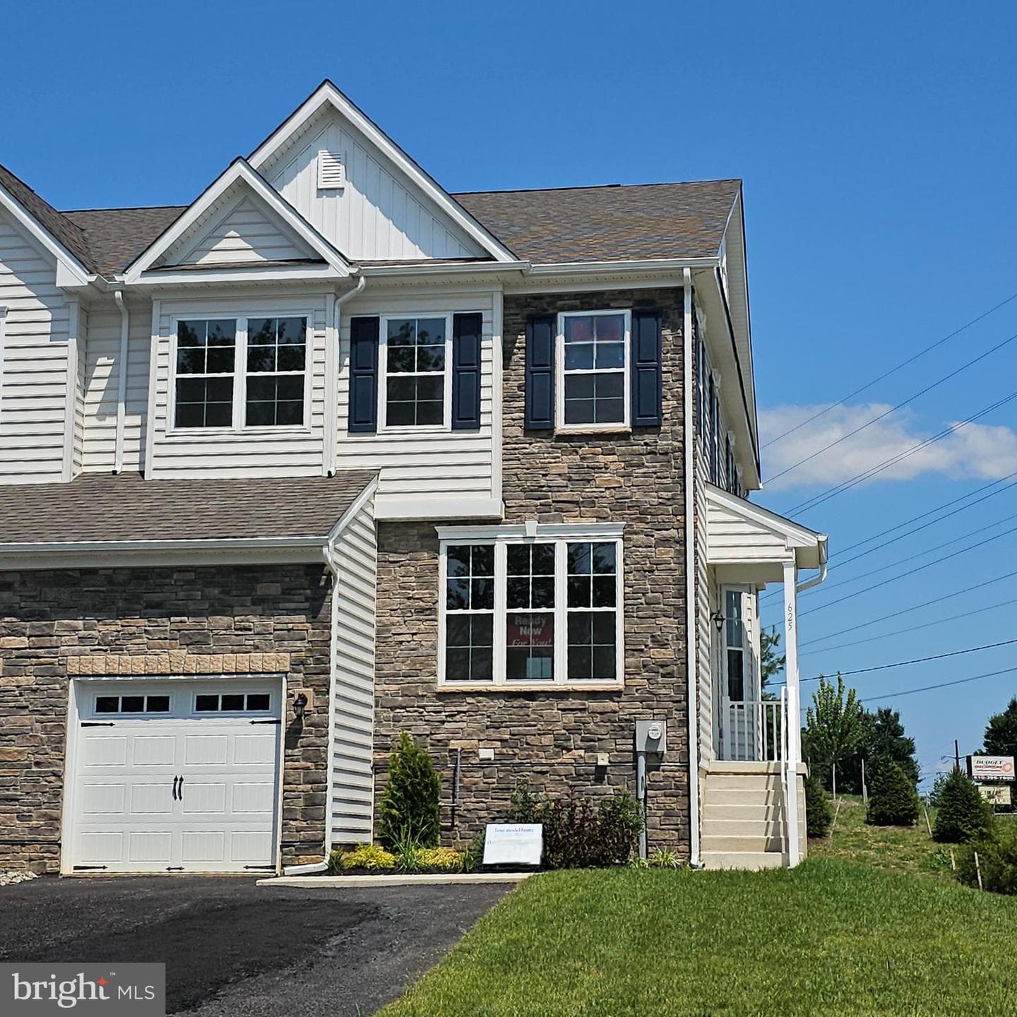 625 Fountain View Circle photo 17