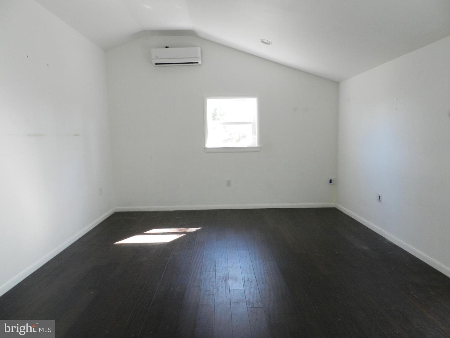 1055 Pine Tree Drive photo 25