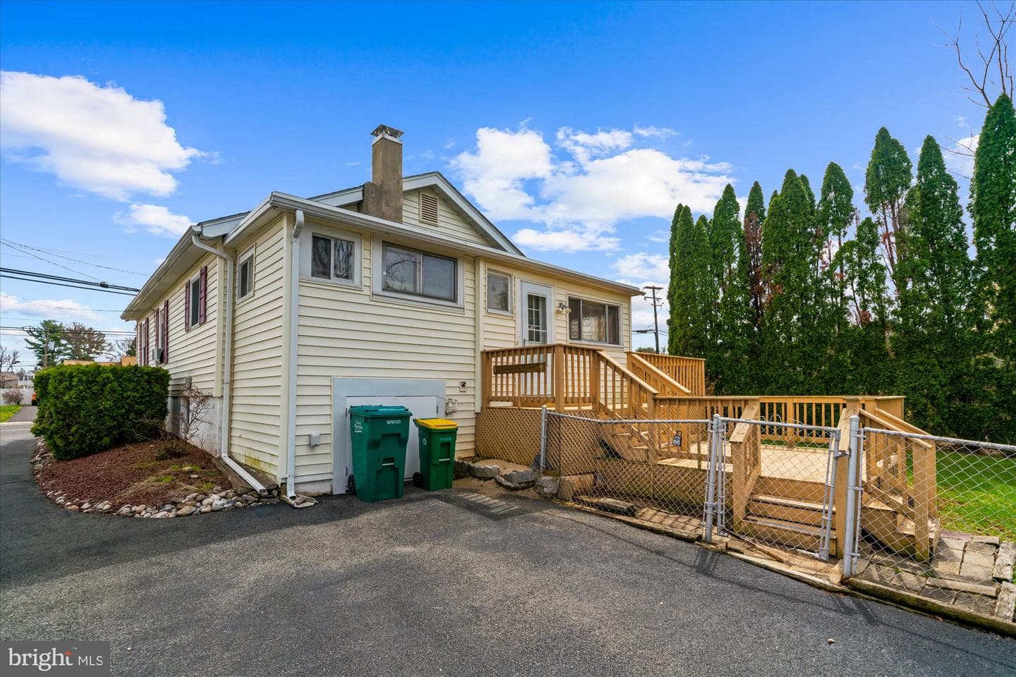 1138 Brookside Road photo 3