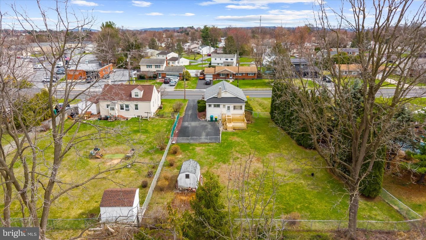 1138 Brookside Road photo 36