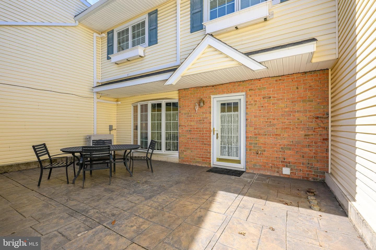 28 Stonewood Place photo 2