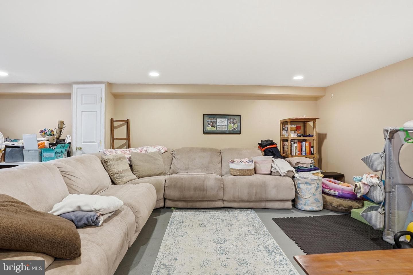 316 S Leh St photo 31