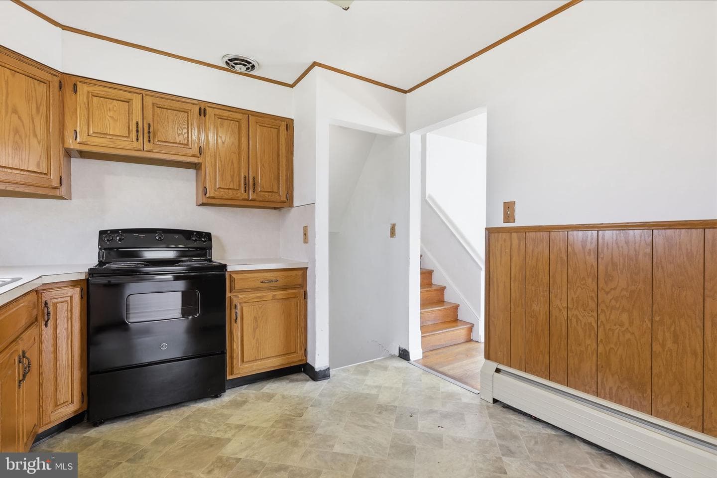 739 Henry Drive photo 13