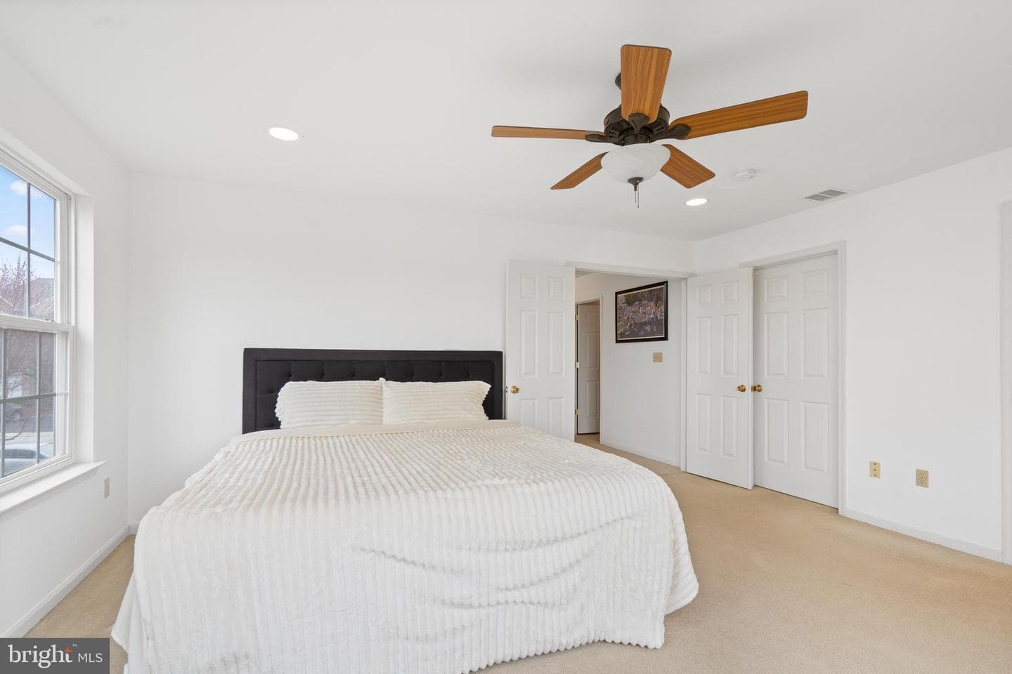5261 Dartmouth Drive photo 13