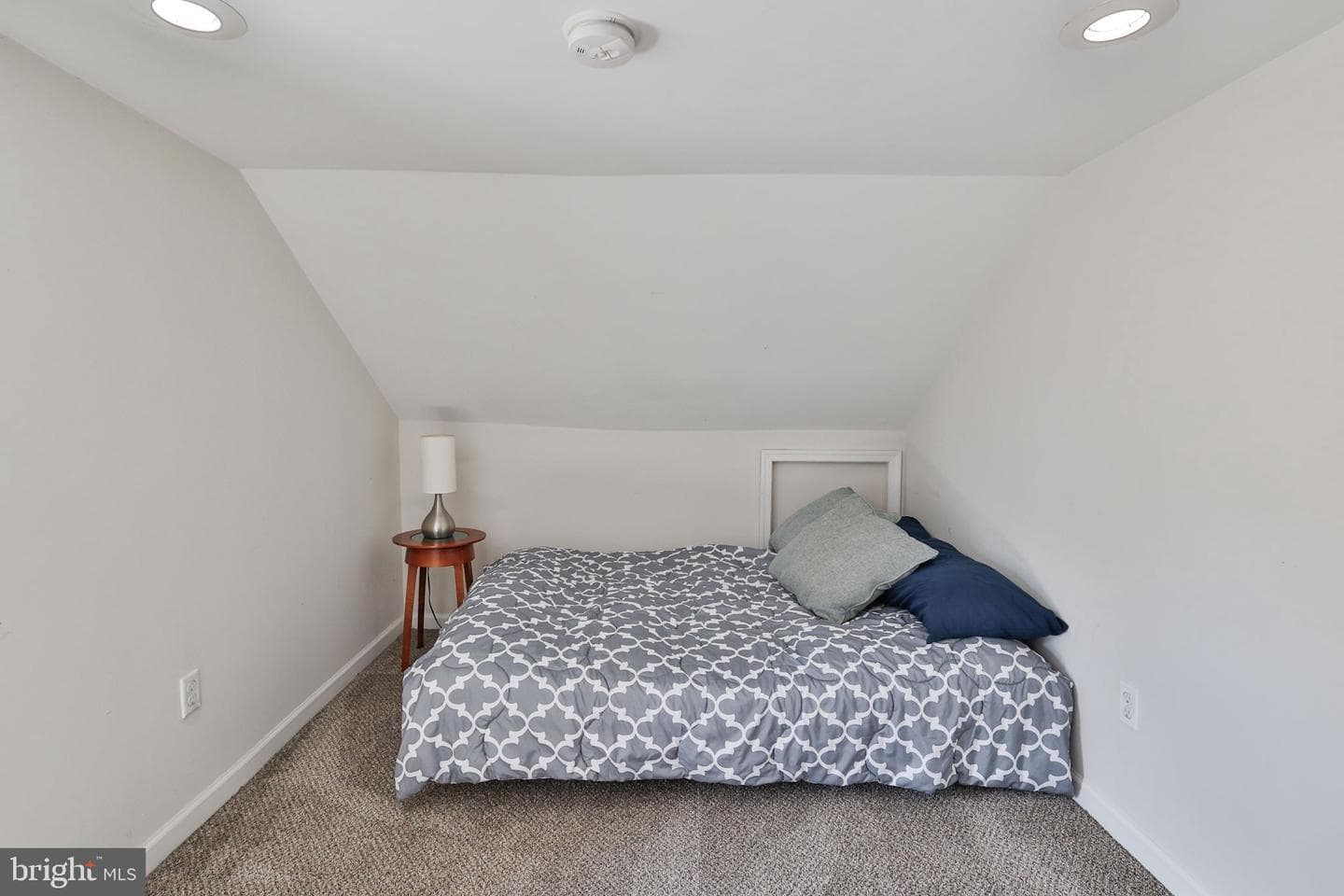 518 Ridge Street photo 18