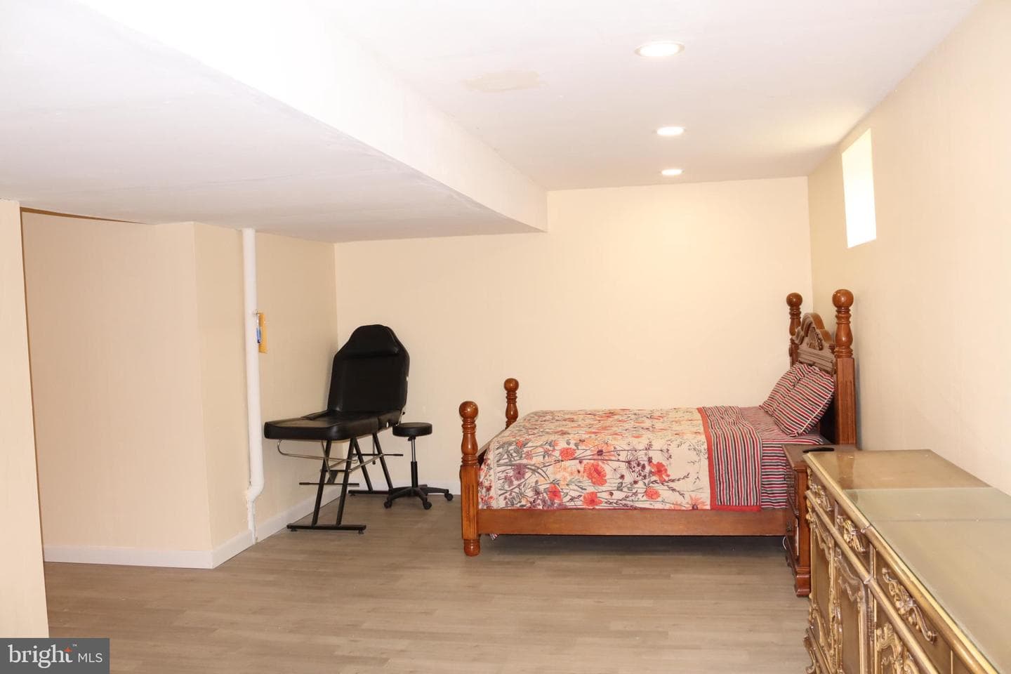 1035 Jervin Drive photo 32