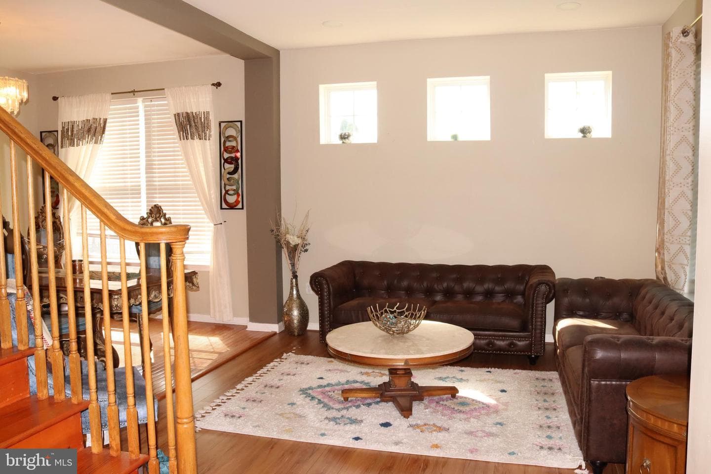1035 Jervin Drive photo 5