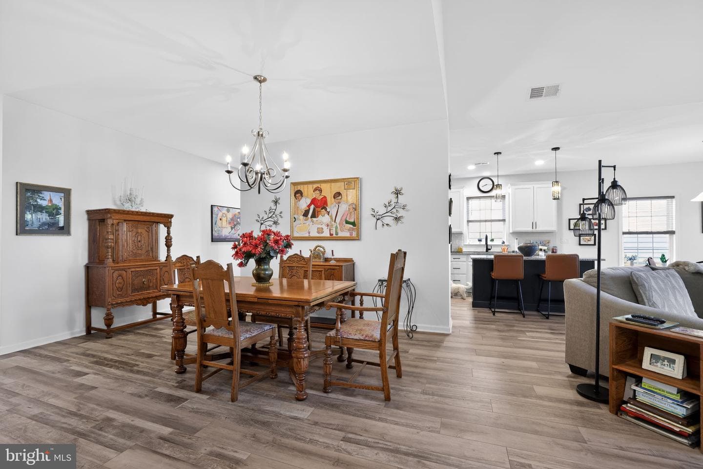 5490 Traditions Drive photo 8