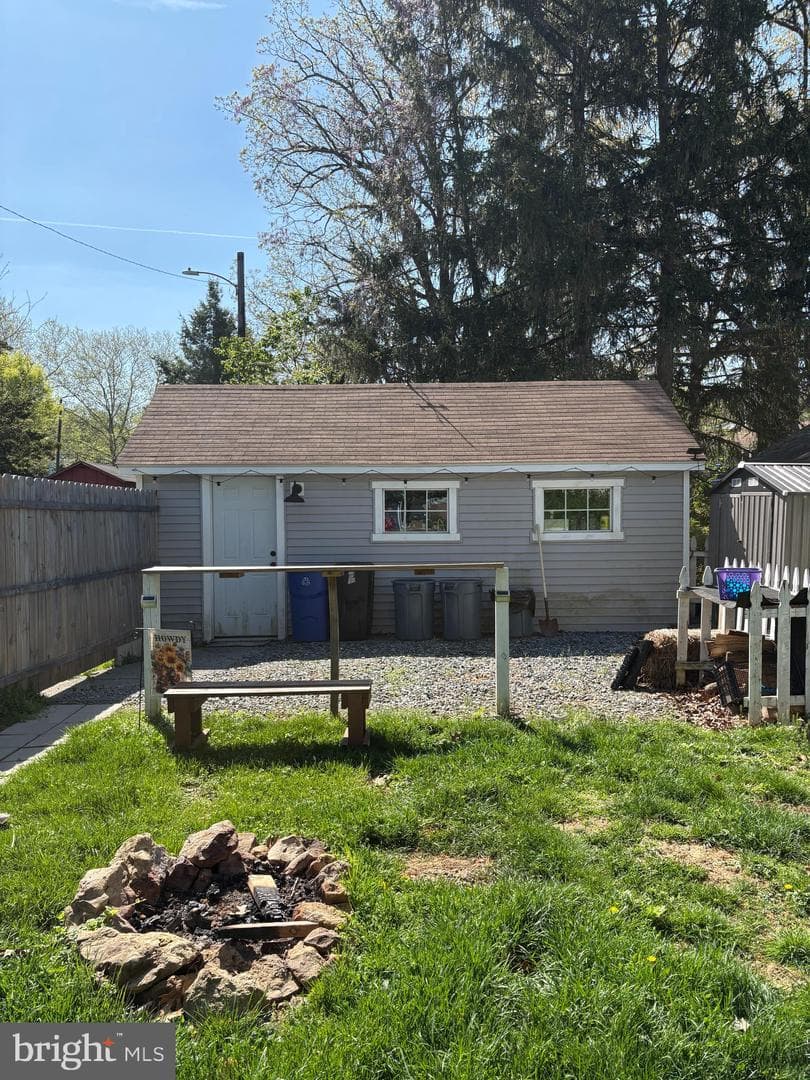 518 Furnace Street photo 15