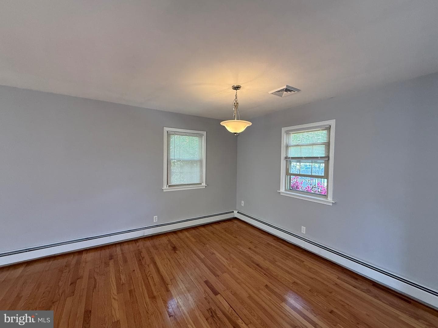 849 N Arch Street photo 7