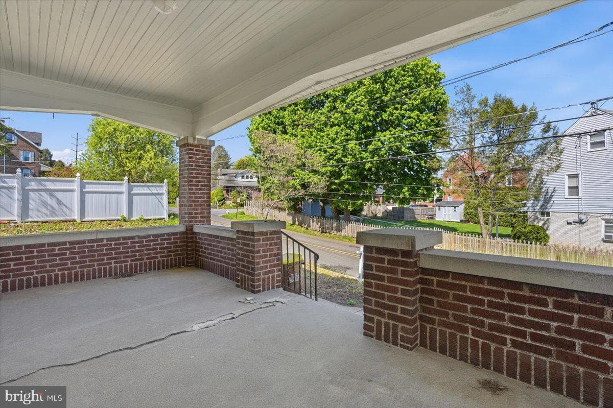3756 W Walnut Street photo 12