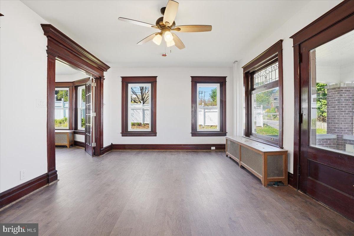 3756 W Walnut Street photo 15