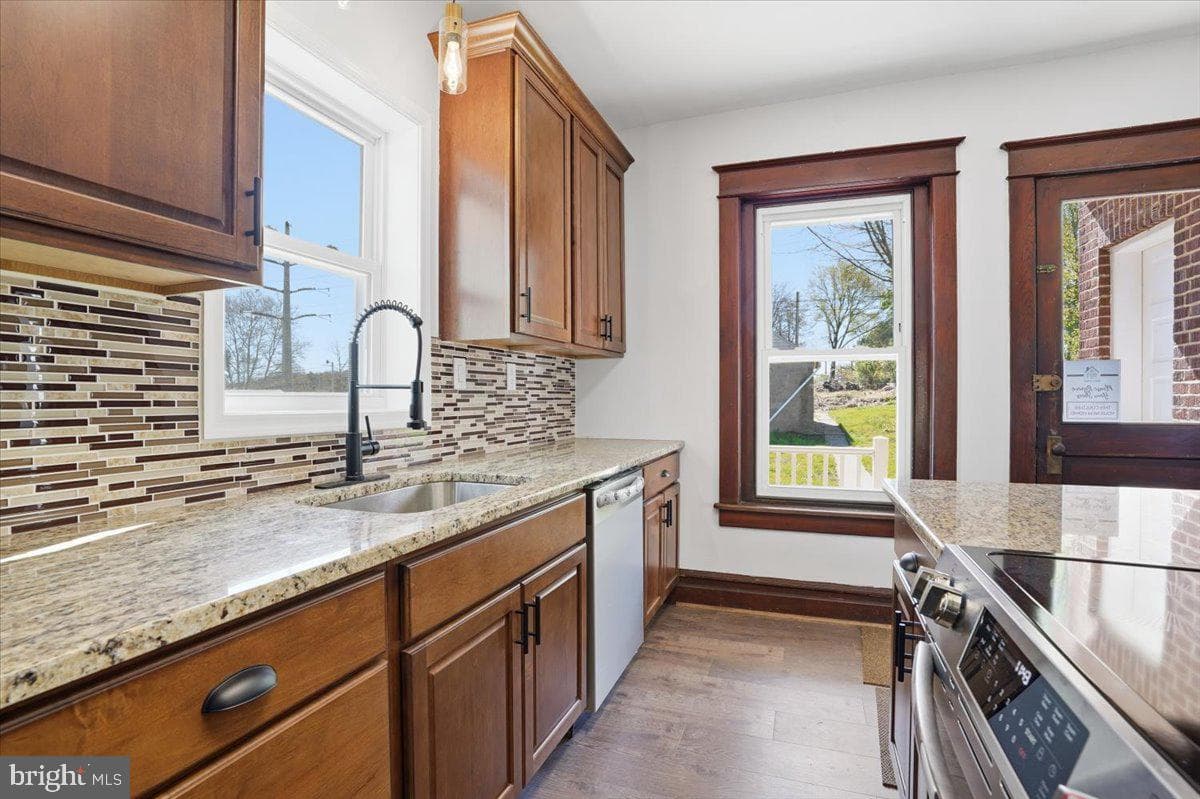 3756 W Walnut Street photo 21