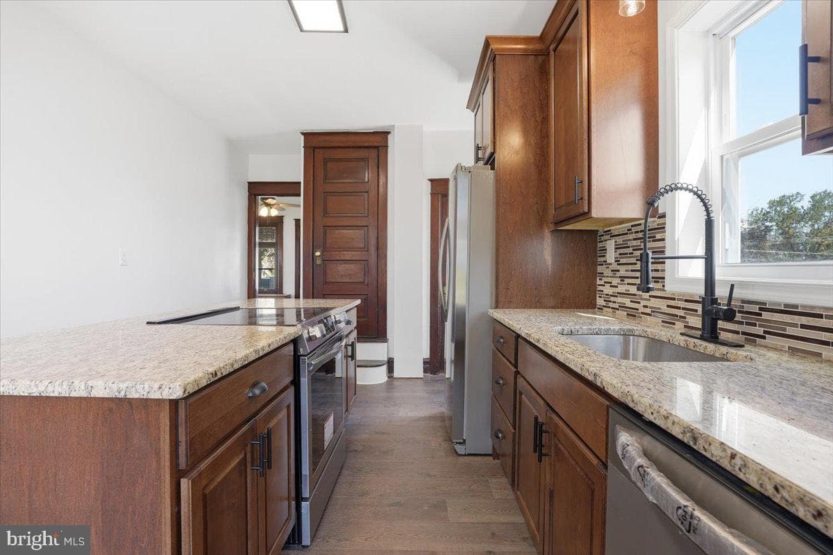 3756 W Walnut Street photo 23
