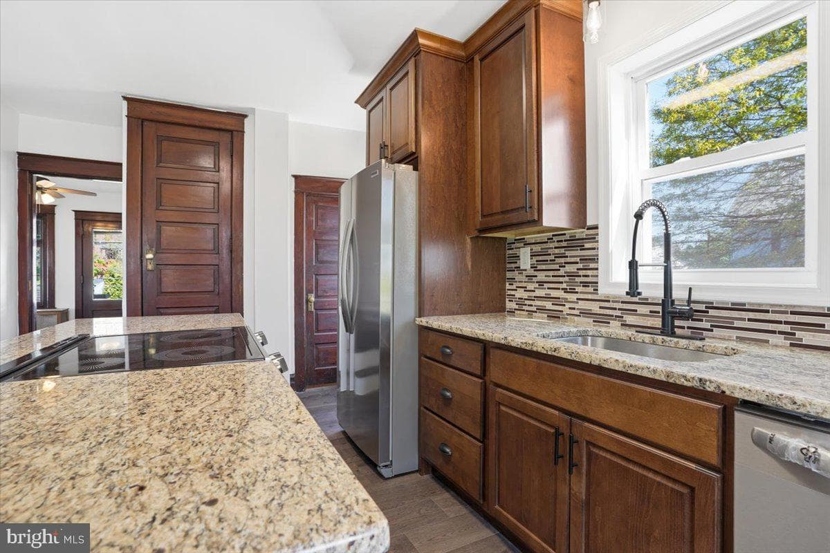 3756 W Walnut Street photo 24