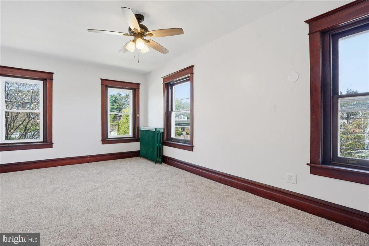 3756 W Walnut Street photo 29