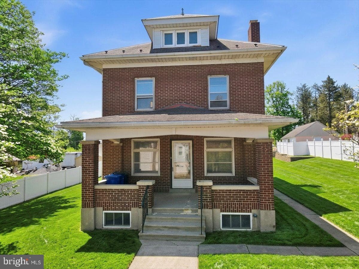 3756 W Walnut Street photo 3