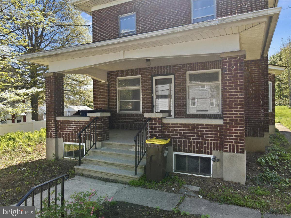 3756 W Walnut Street photo 9
