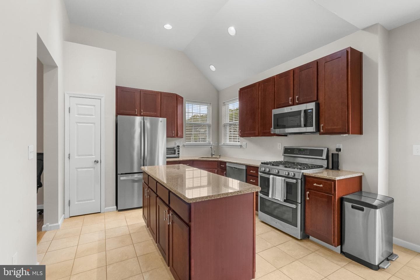 9701 Viceroy photo 13